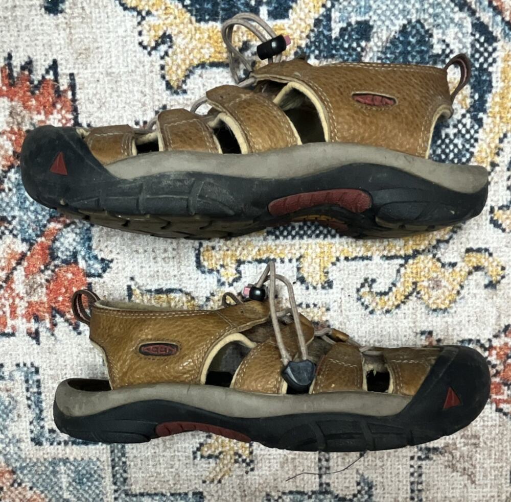 KEEN Newport Women's Waterproof Leather Hiking Sandals Size 9.5 Shitake Brown